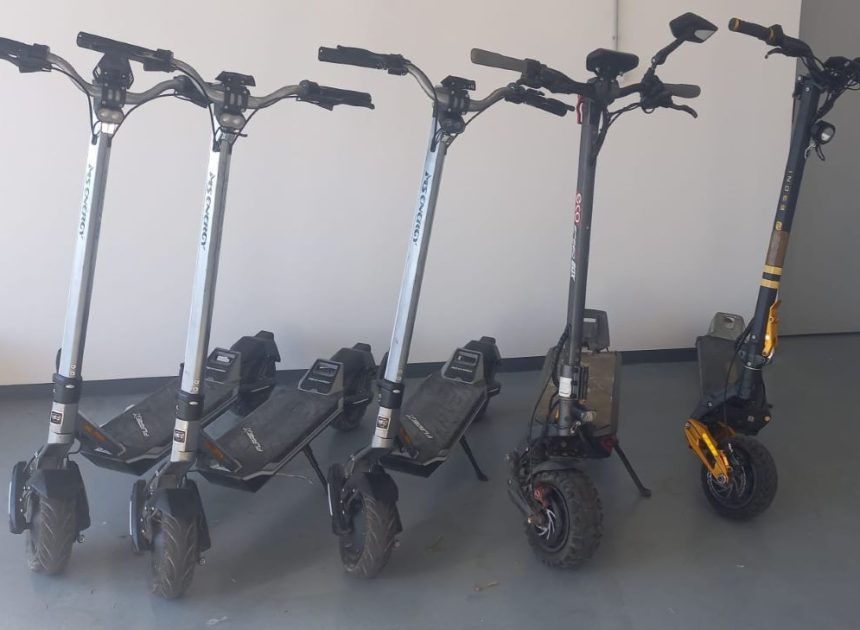 Policija u Novalji oduzela pet električnih romobila.