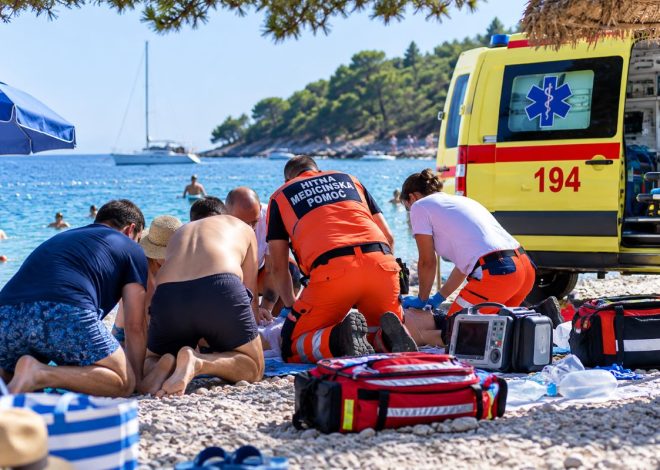 Na plaži Babe u Novalji muškarcu nakon 40 minuta reanimacije vraćen puls