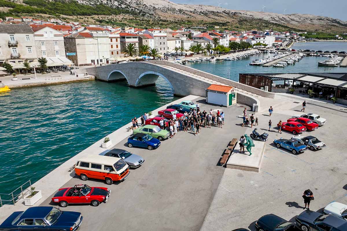 Grad Pag ugostio ljubitelje automobilskih klasika