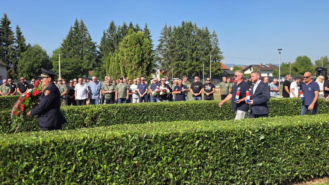 Odana počast poginulim paškim braniteljima