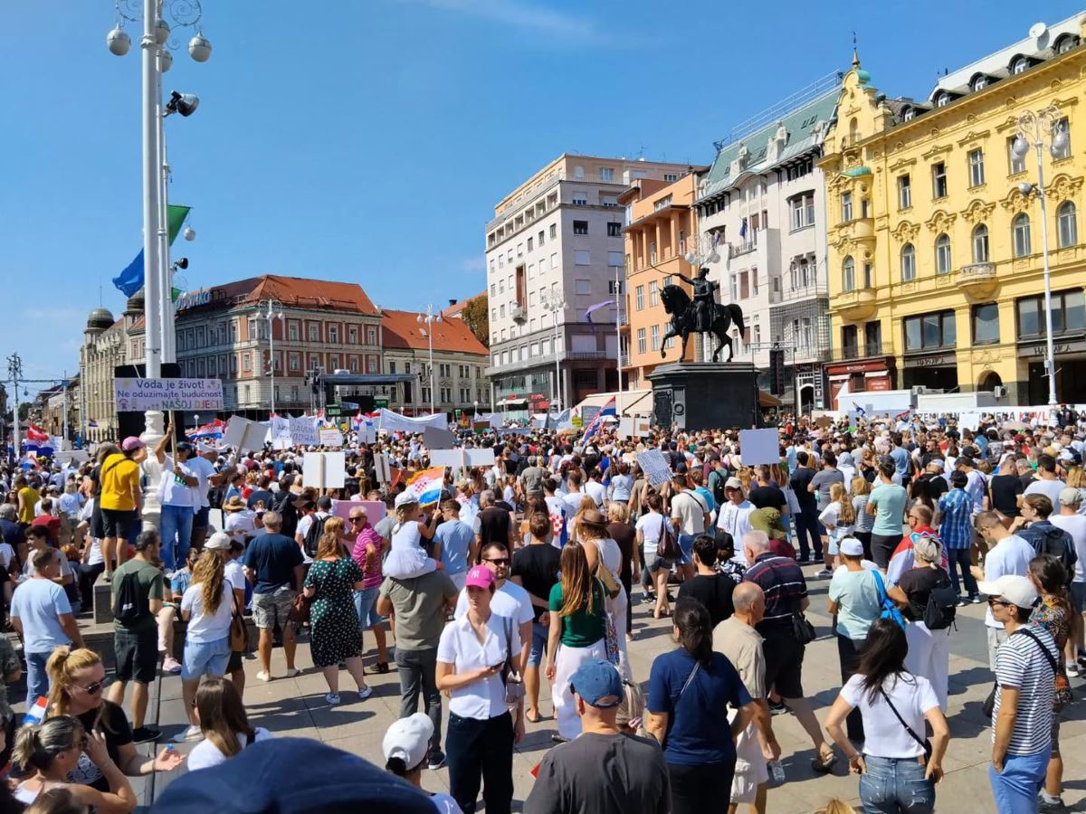 I Pažani hodali za Liku i Hrvatsku