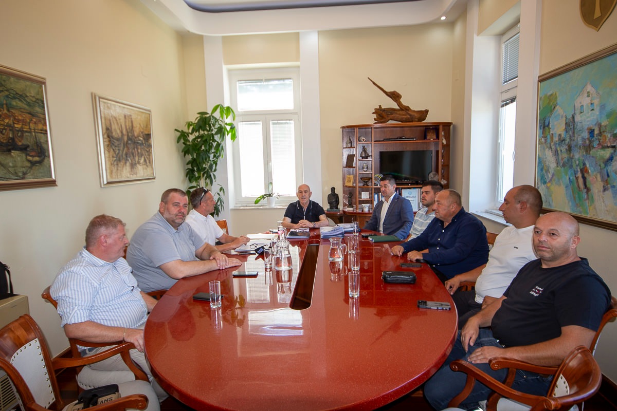 Potpisan ugovor vrijedan više od milijun eura za vodovod u Dabovim Stanima