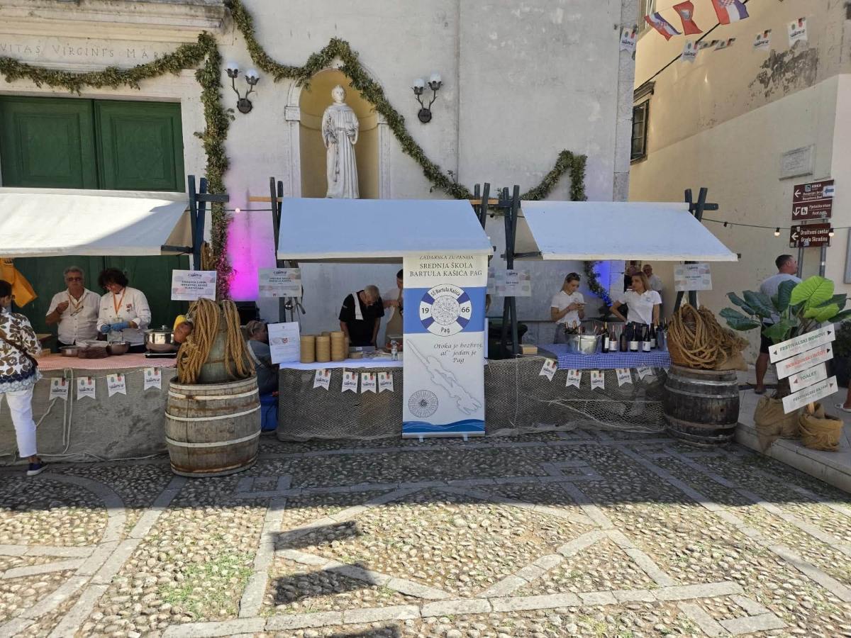 Pag na meniju predstavljen na 3. Skradinskom festivalu rižota i načina života