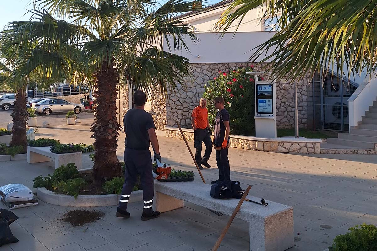 Jesensko uređenje javnih zelenih površina u Povljani