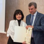 Zahvalnica Gradonačelnika Grada Paga posthumno Don Živku Kustiću. Preuzela kćer Mirjam Katulić Zahvalnica Gradonačelnika Grada Paga posthumno Don Živku Kustiću. Preuzela kćer Mirjam Katulić